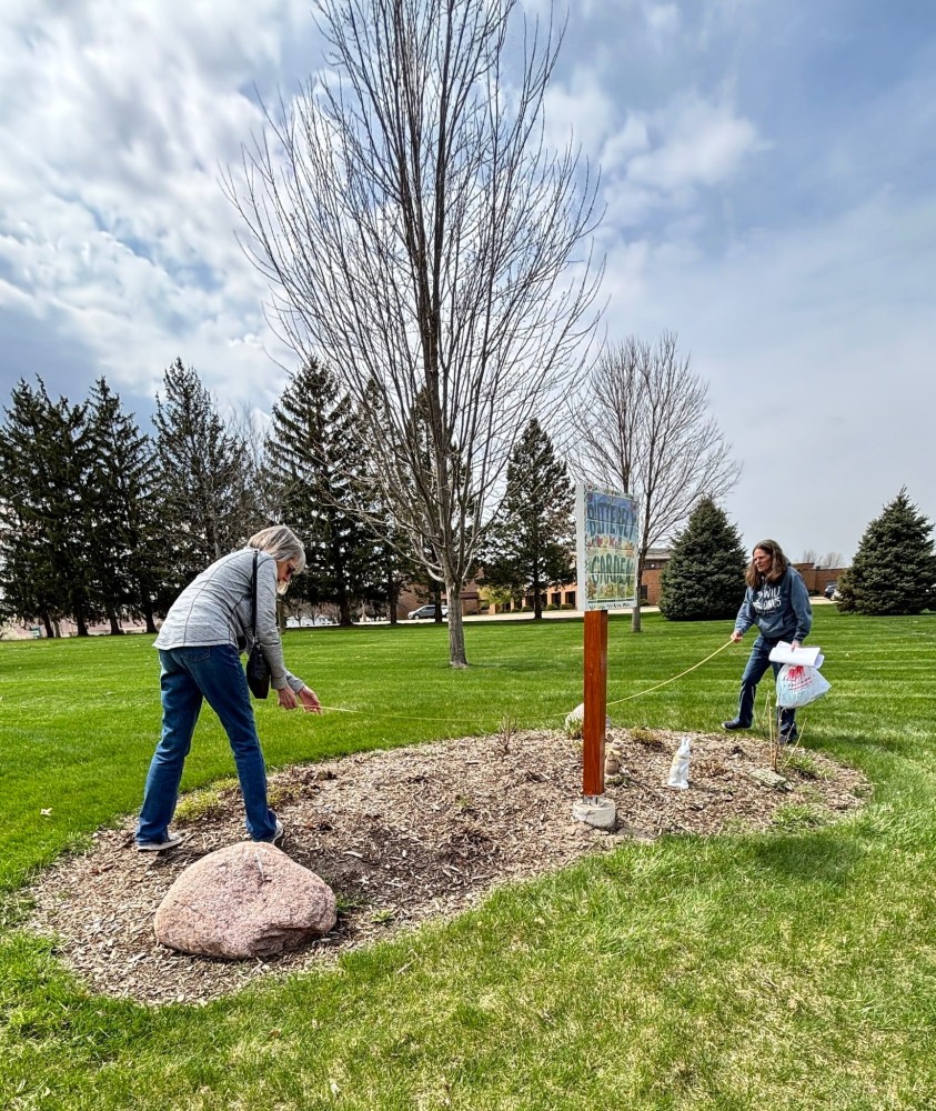 reading garden picture 1